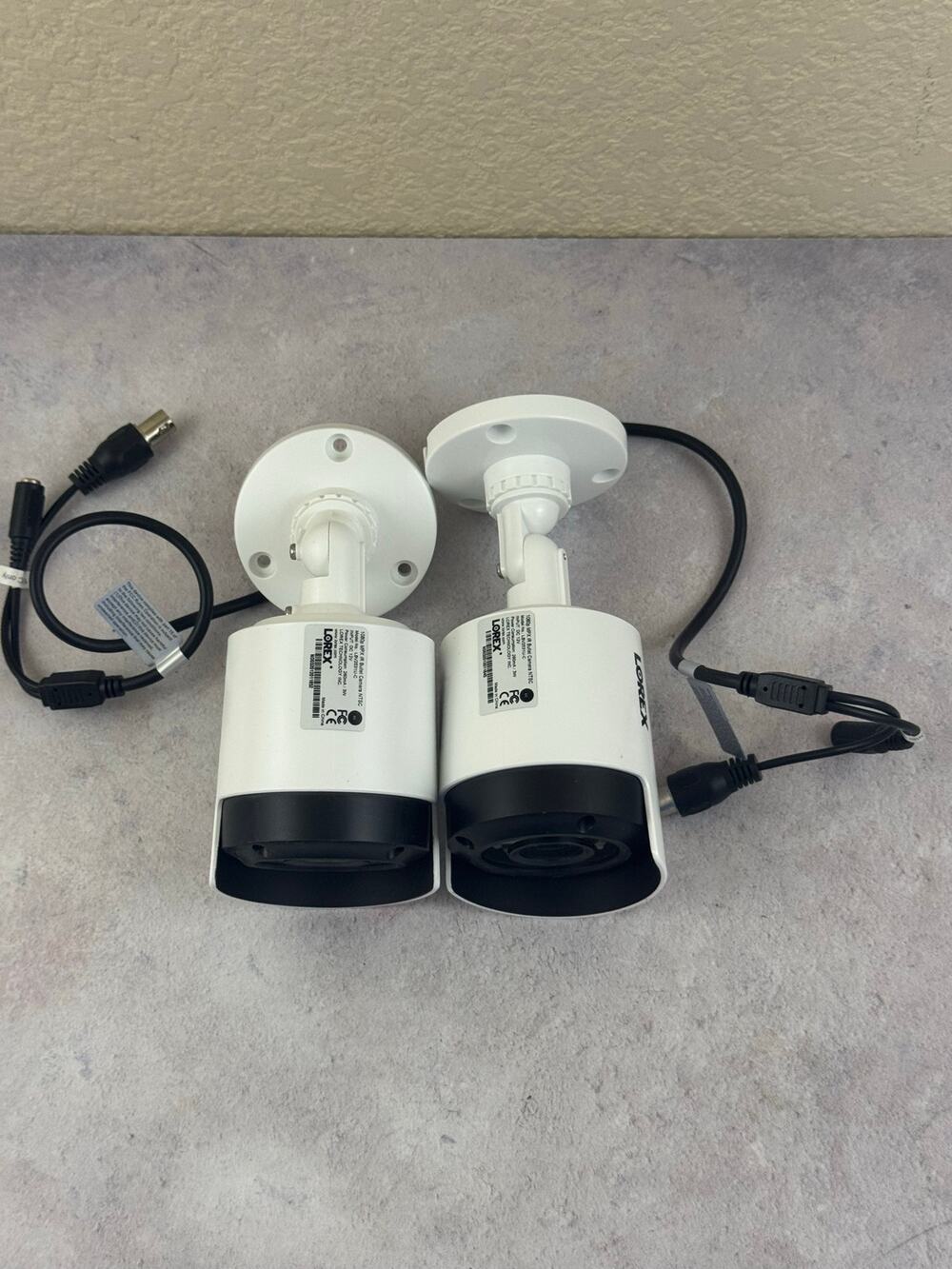 Lot of Two Lorex LBV2531U-C 1080P MPX IR Bullet Cameras NTSC -b